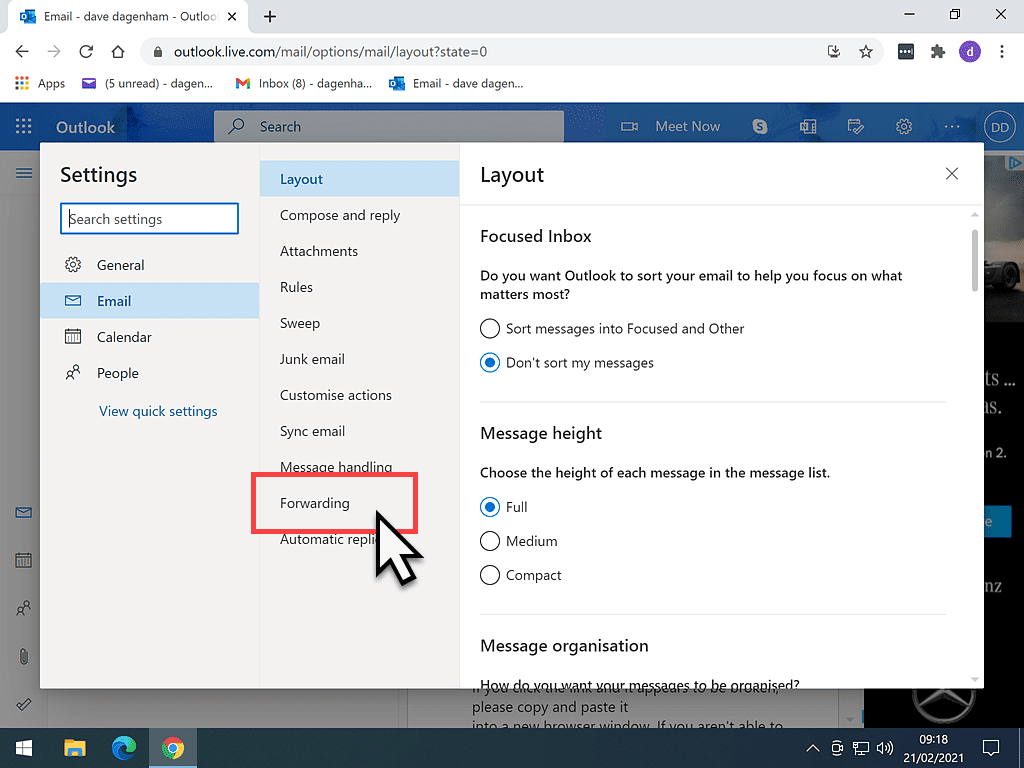 The Forwarding option in the Outlook.com account settings page is indicated by the red box.