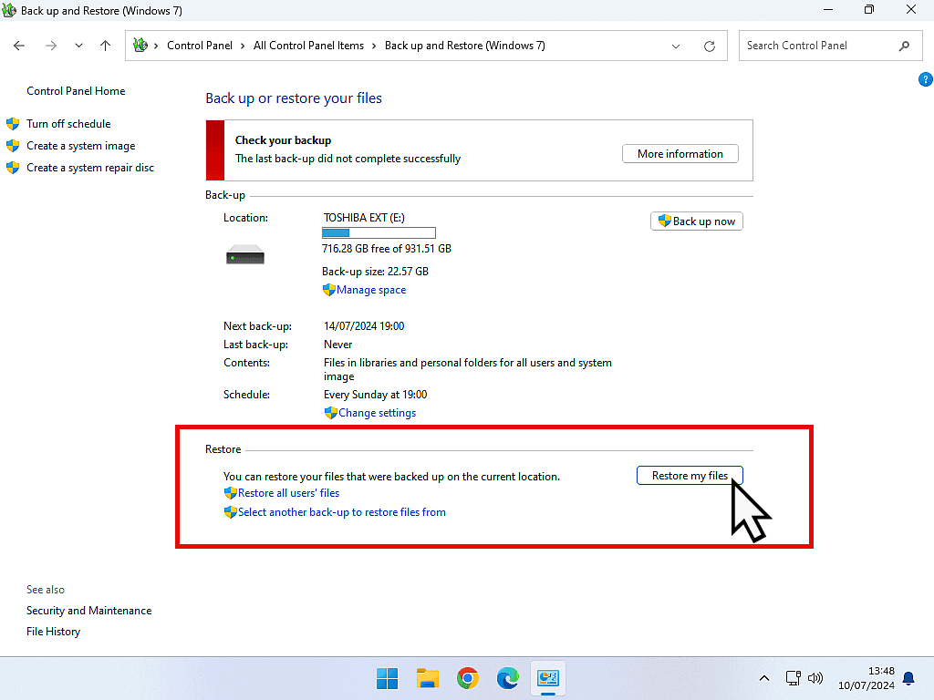Windows Backup & Restore screen. Restore My Files button is marked.