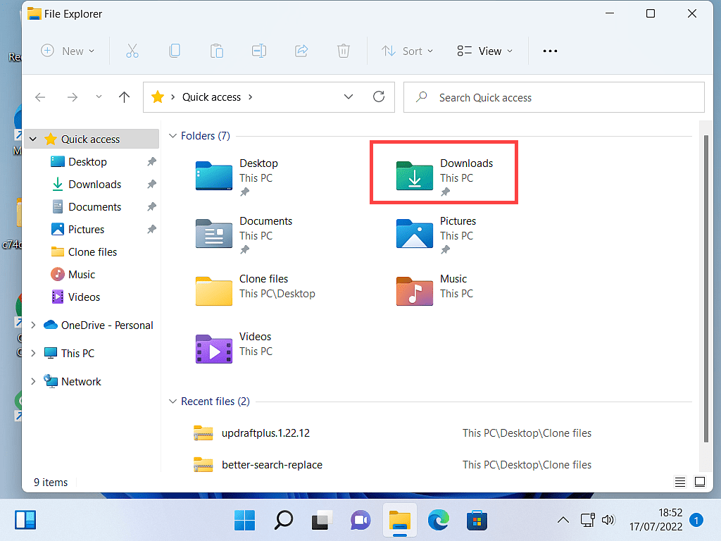 The Downloads folder is marked in Windows File Explorer.