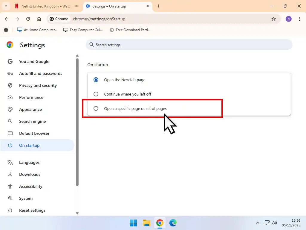 Open specific page on startup option is indicated.
