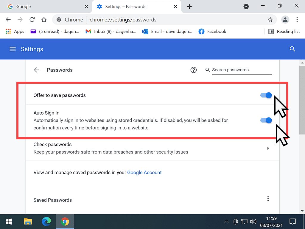 The options to enable or disable Google Chrome password manager are indicated.