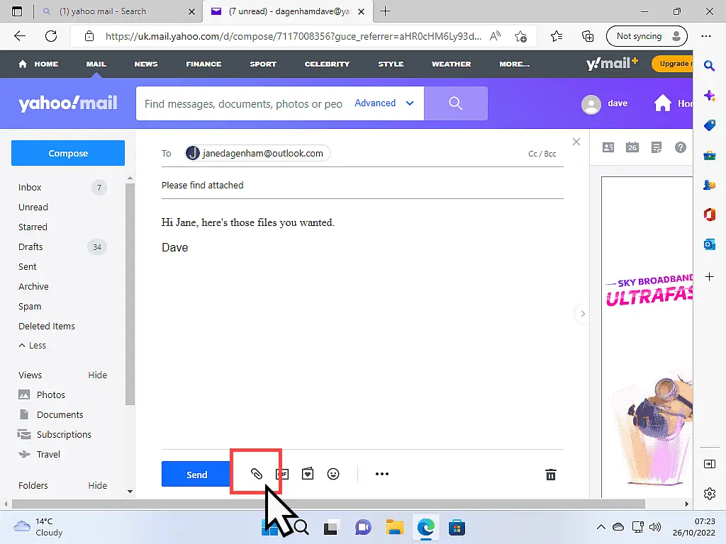 Yahoo Mail new message window is open. The paper clip (attachment) icon is indicated.