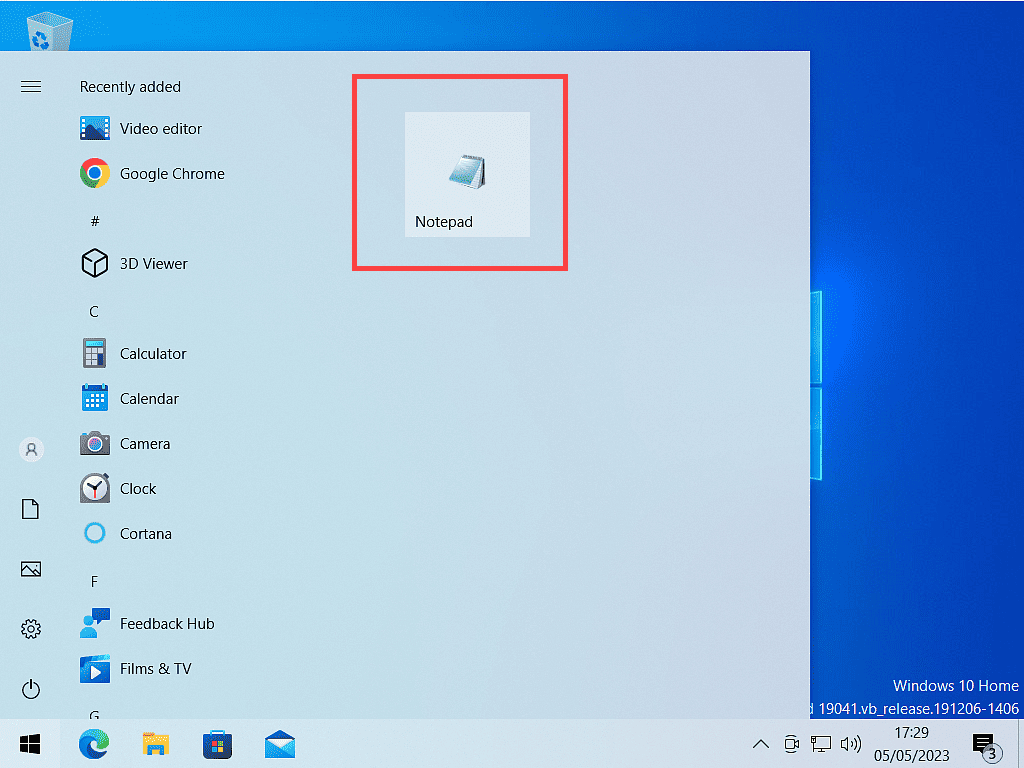 Notepad is pinned to Windows 10 Start.