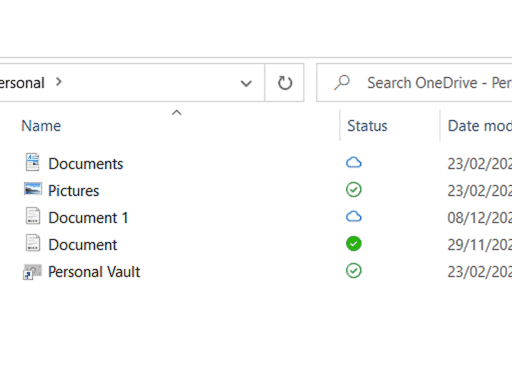 Onedrive folder open and files shown with their respective status symbols.
