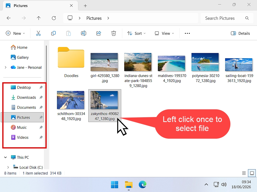 Select file to be copied Selecting a file ready to be copied in Windows.