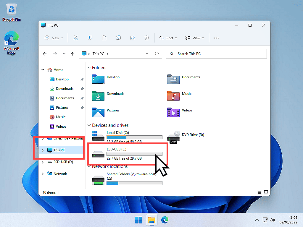 This PC and USB drive indicated in File Explorer.