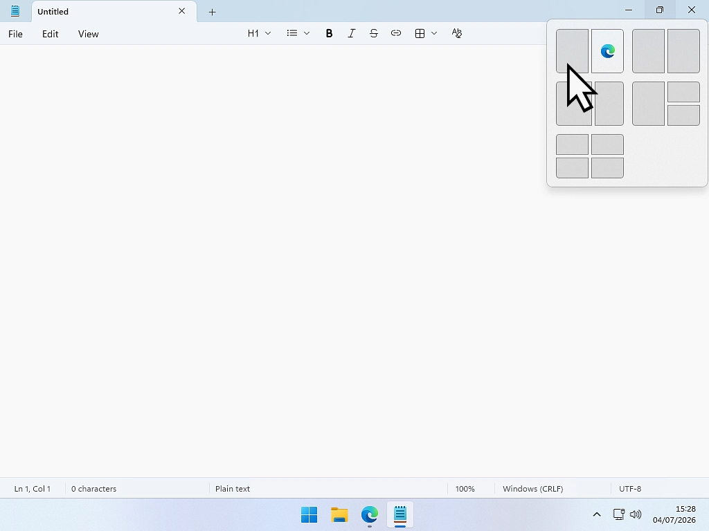 Windows 11 Snap layouts Windows 11 Snap layouts menu.