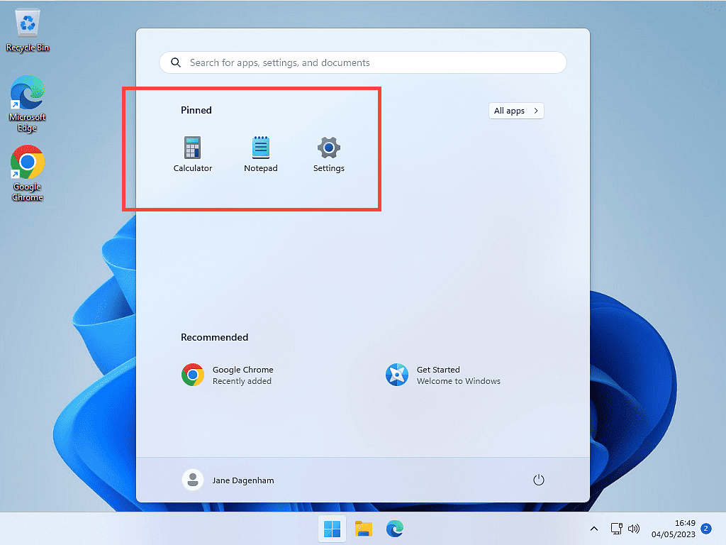 Windows 11 Start Menu pinned apps showing the Calculator app, Notepad and Settings app only