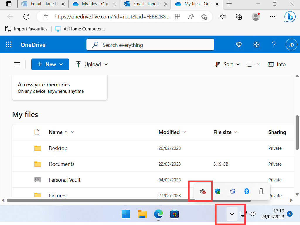 Hidden icons arrowhead and OneDrive icon are both marked.