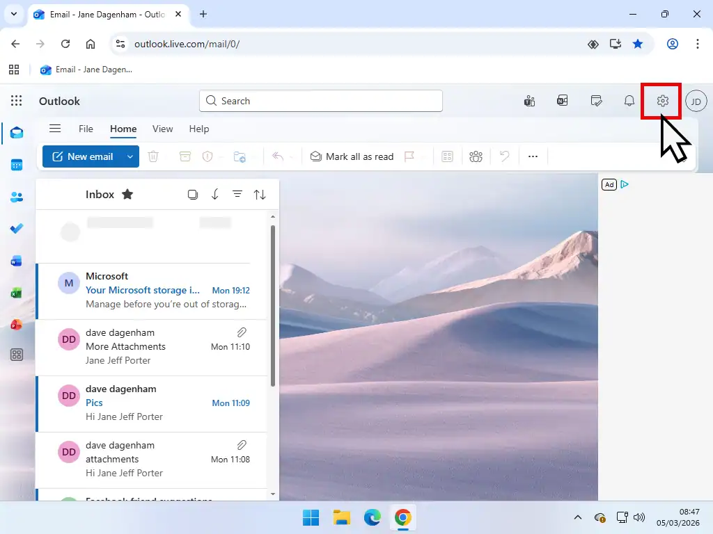 Outlook seetings Checking Microsoft storage because Putlook.com emails have stopped working.