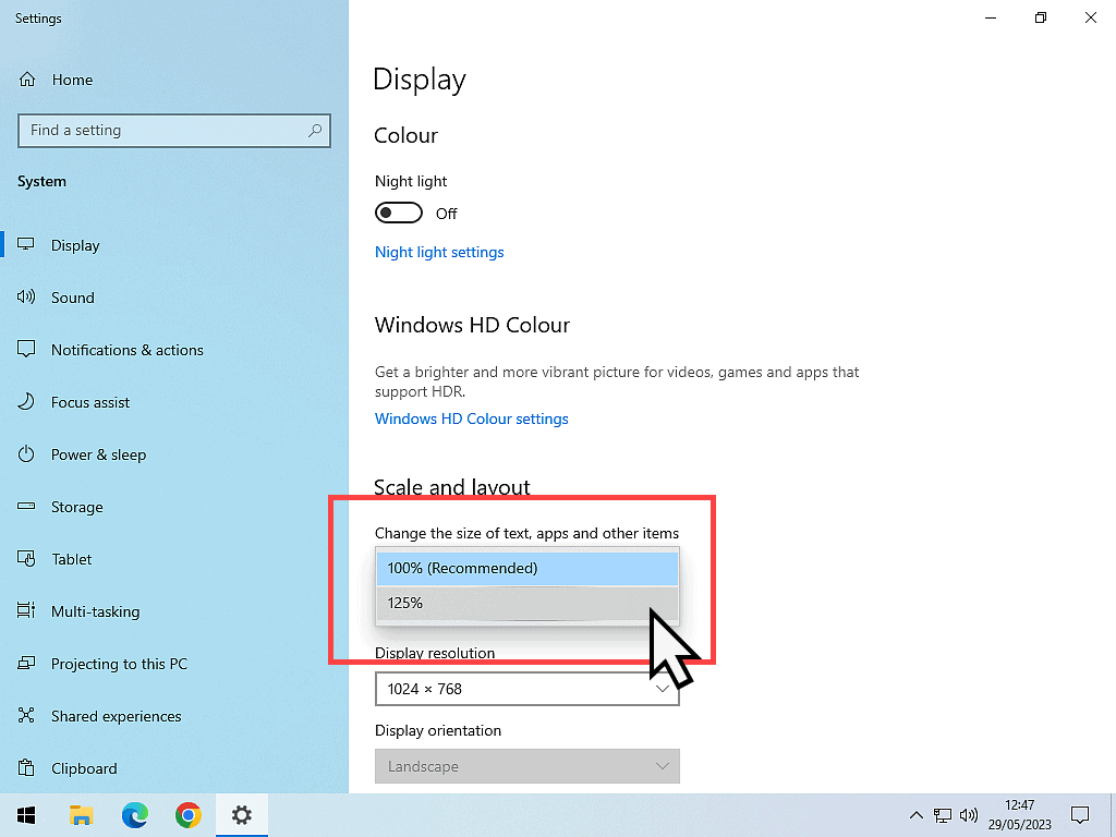Changing the Display scale to make the screen easier to see in Windows 10.