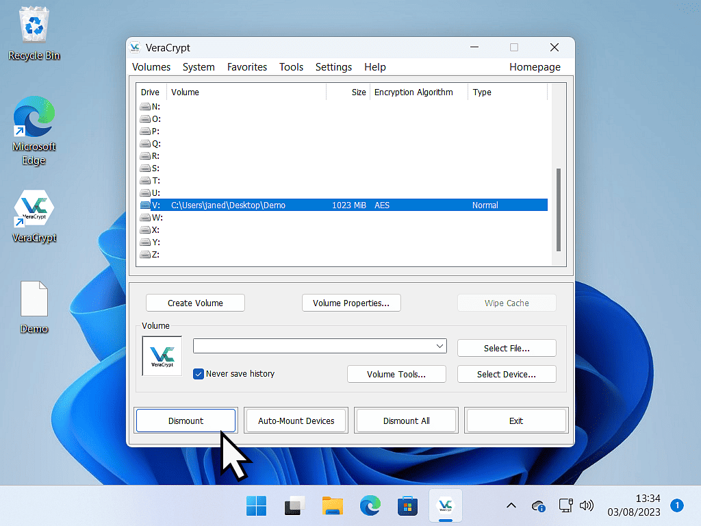 Dismounting a VeraCrypt drive.