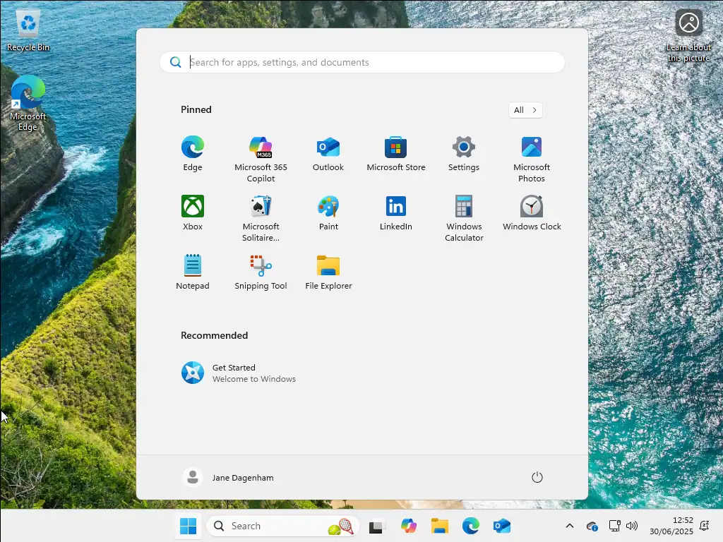 Windows 11 desktop