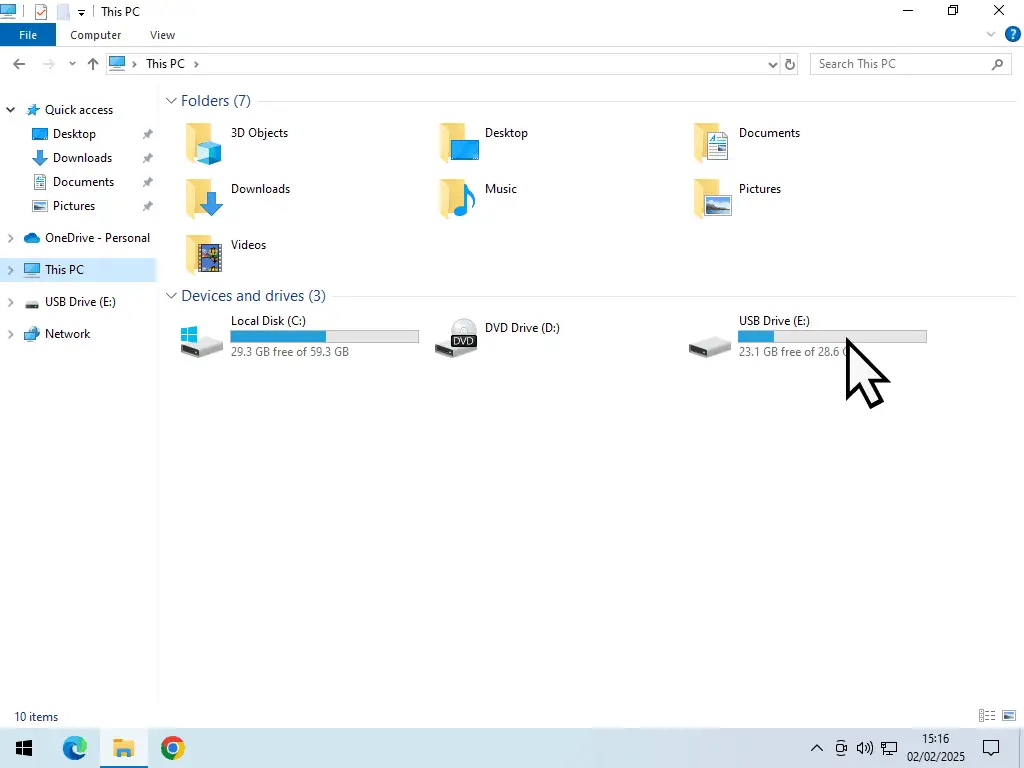 USB flash drive indicated in Windows File Explorer window.