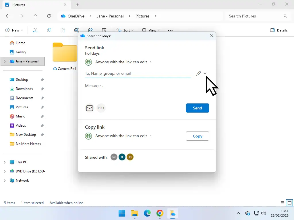 Change share permission Changing the permission of a shared folder in OneDrive.